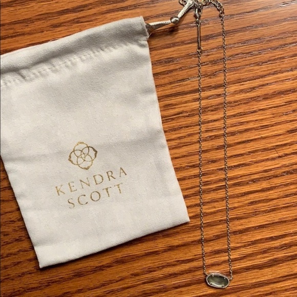 Kendra Scott Jewelry - Kendra Scott Elise Necklace in Silver Kendra Scott Jewelry - Kendra Scott Elise Necklace in Silver